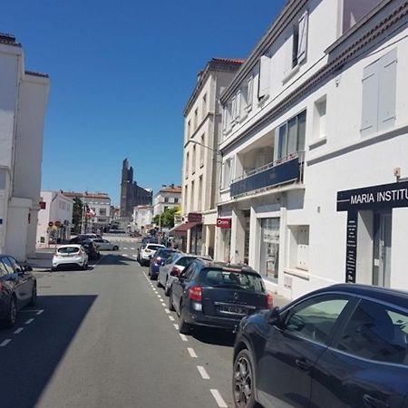 Appartement T3 Confortable A 300M Plage, Terrasse, Proche Commerces Et Marche Central - Fr-1-71-51 Royan Exterior photo