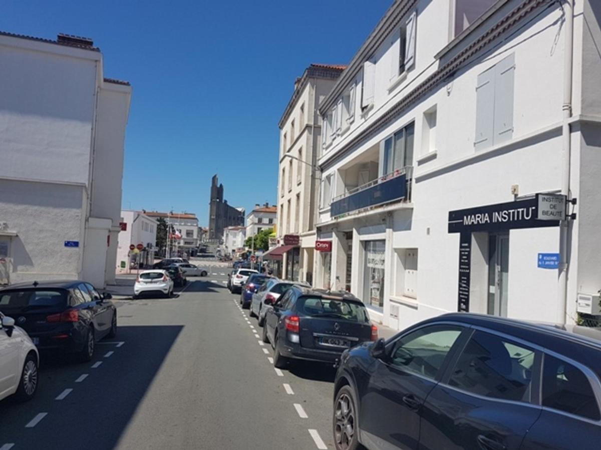 Appartement T3 Confortable A 300M Plage, Terrasse, Proche Commerces Et Marche Central - Fr-1-71-51 Royan Exterior photo